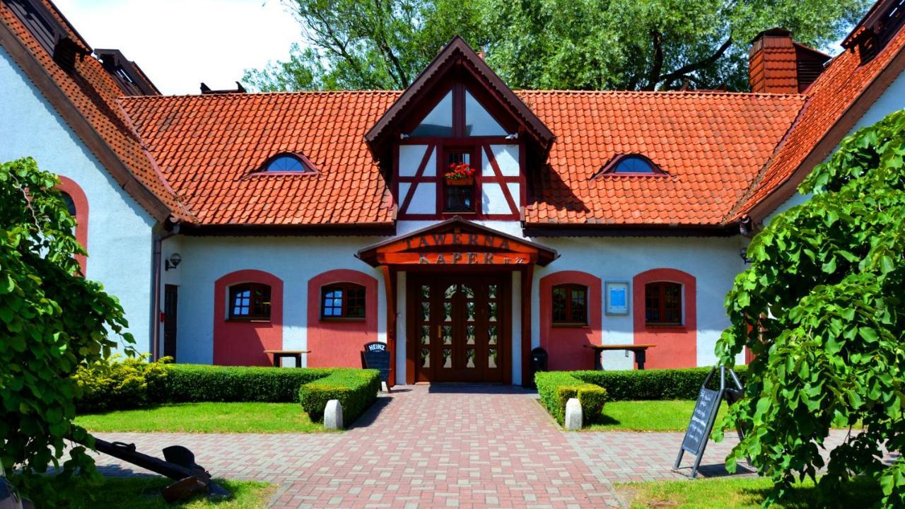Tawerna Kaper Hotell Iława Exteriör bild