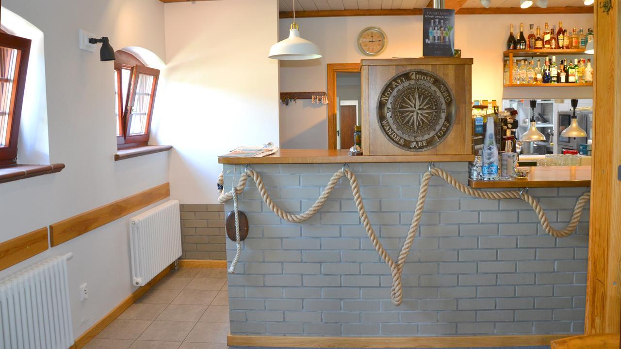 Tawerna Kaper Hotell Iława Exteriör bild